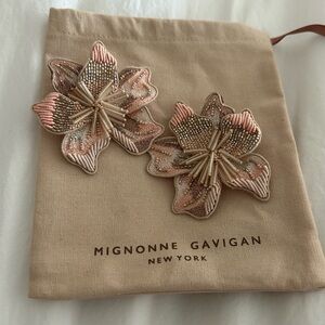 New Mignonne Gavigan large flower earrings 🌺